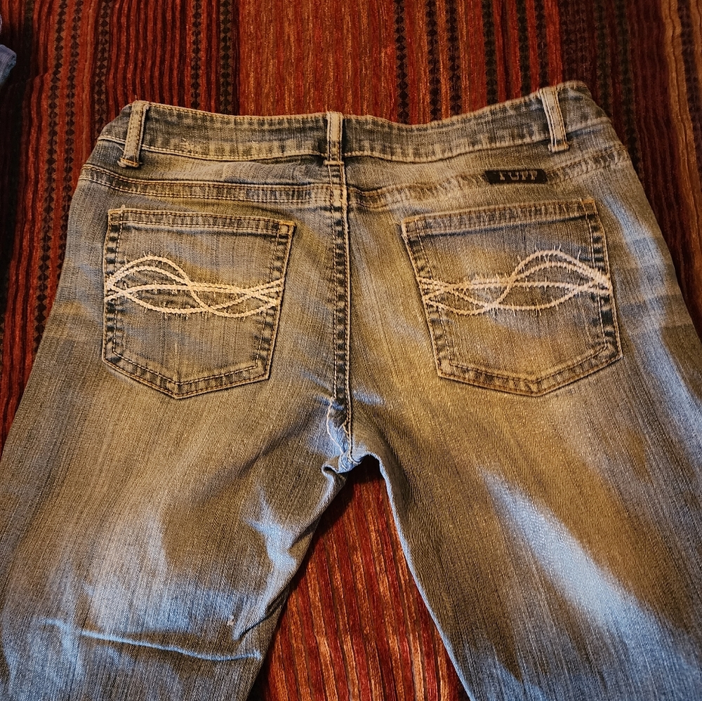 Jeand - Picture 2 of 3